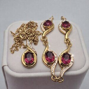 Vintage Gold and Red  Necklace and Bracelet Faux Garner Red Stone Set